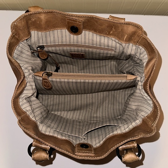 Frye Leather Melissa Tote. - Picture 5 of 5